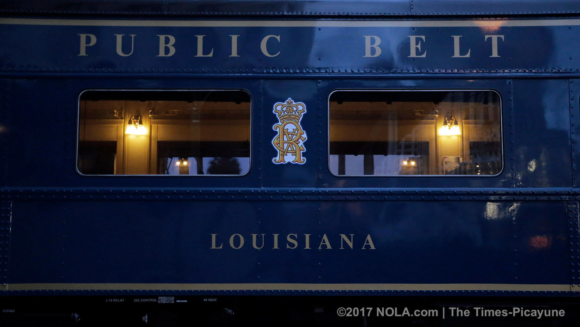 Mardi Gras 2017: Zulu and Rex arrive for Lundi Gras